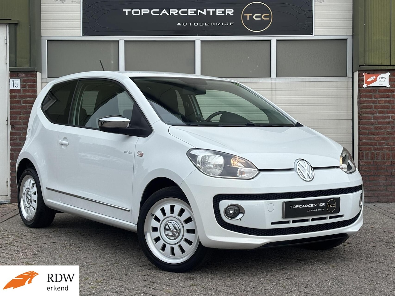 Volkswagen Up! - 1.0 take up! BlueMotion/AIRCO/NAVI/APK - AutoWereld.nl