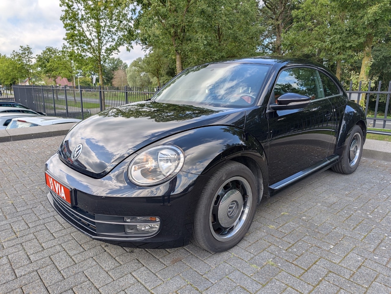 Volkswagen Beetle - 1,4 TSI | DESIGN | Stoelverw. | Navi | Beetle Wheels | Climate | 160PK | +wintersetje - AutoWereld.nl