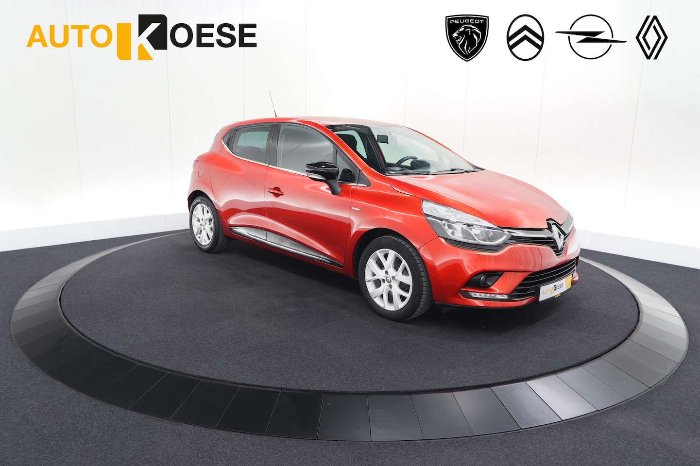 Renault Clio - TCe 90 Limited | Trekhaak | Parkeersensoren | Navigatie - AutoWereld.nl