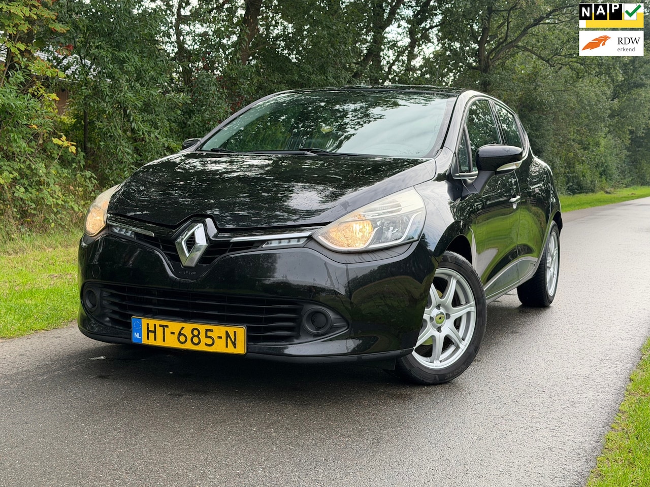 Renault Clio - 1.5 dCi ECO Expression | Airco + Cruise Nu € 3.950,- !!! - AutoWereld.nl