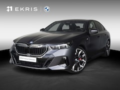 BMW 5-serie - 550e xDrive | M Sportpakket Pro | Comfort Access | Driving Assistant Plus | Bowers & Wilki