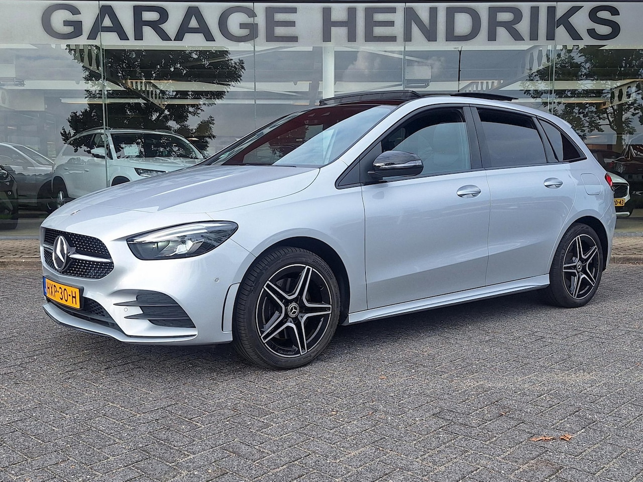 Mercedes-Benz B-klasse - 250 e Business Solution AMG Limited | Pano | AMG pack | Digt Dash | - AutoWereld.nl