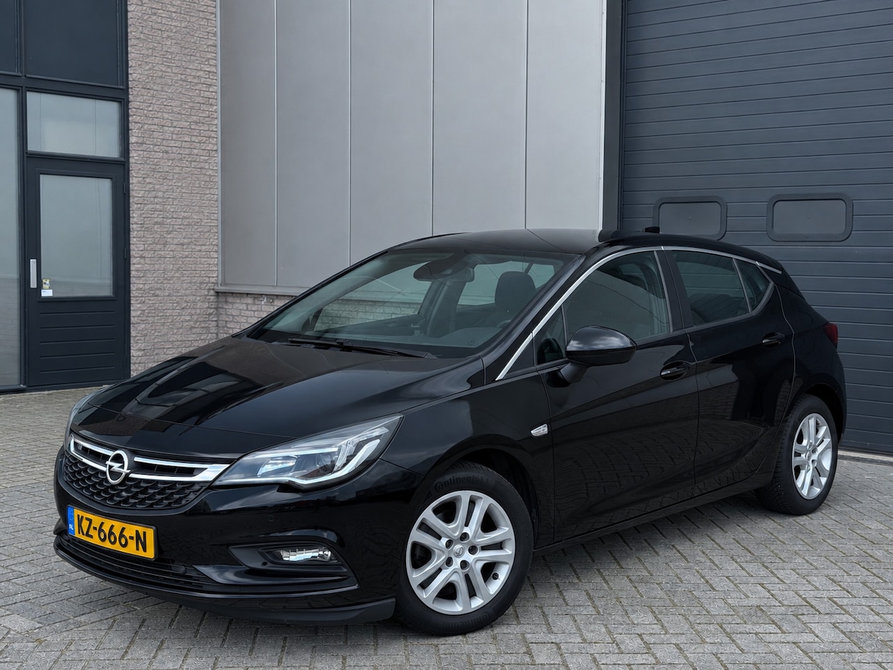 Opel Astra - 1.6 CDTI Business+ 2017 Airco/Climate/Carplay - AutoWereld.nl