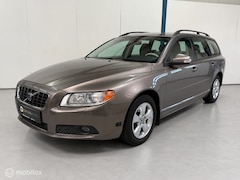 Volvo V70 - 2.5FT Momentum AUTOMAAT / TREKHAAK