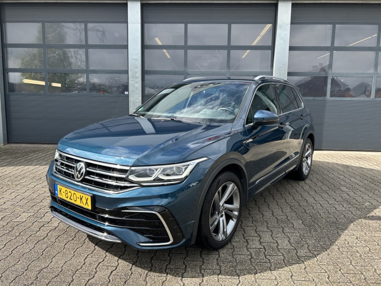 Volkswagen Tiguan - 1.5 TSI 150pk DSG R-Line Business+ - AutoWereld.nl