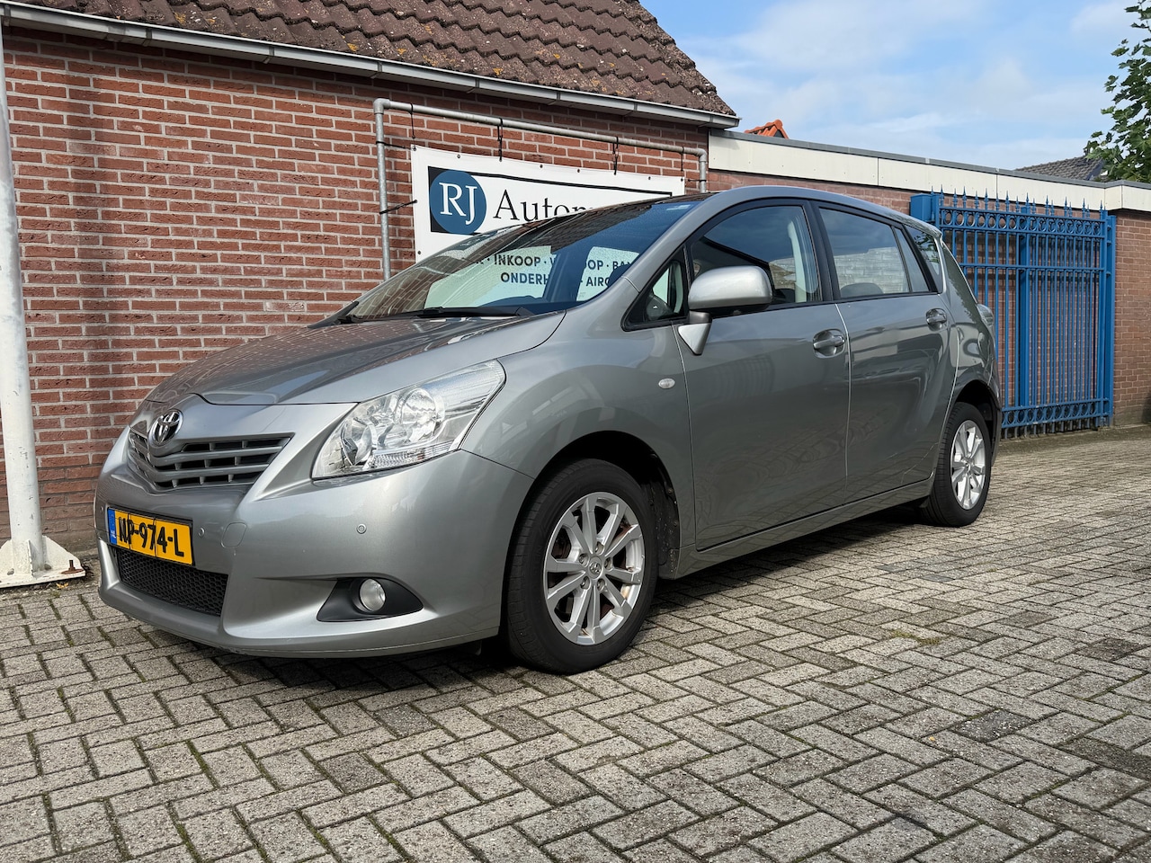 Toyota Verso - 1.8 VVT-i Business APK/NAVI/PANO - AutoWereld.nl