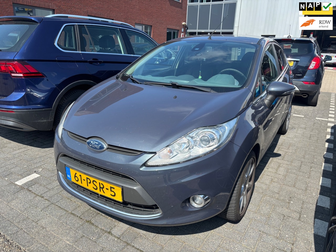 Ford Fiesta - €2350,-1.6 Titanium 5D Apk 03/2027 Airco - AutoWereld.nl
