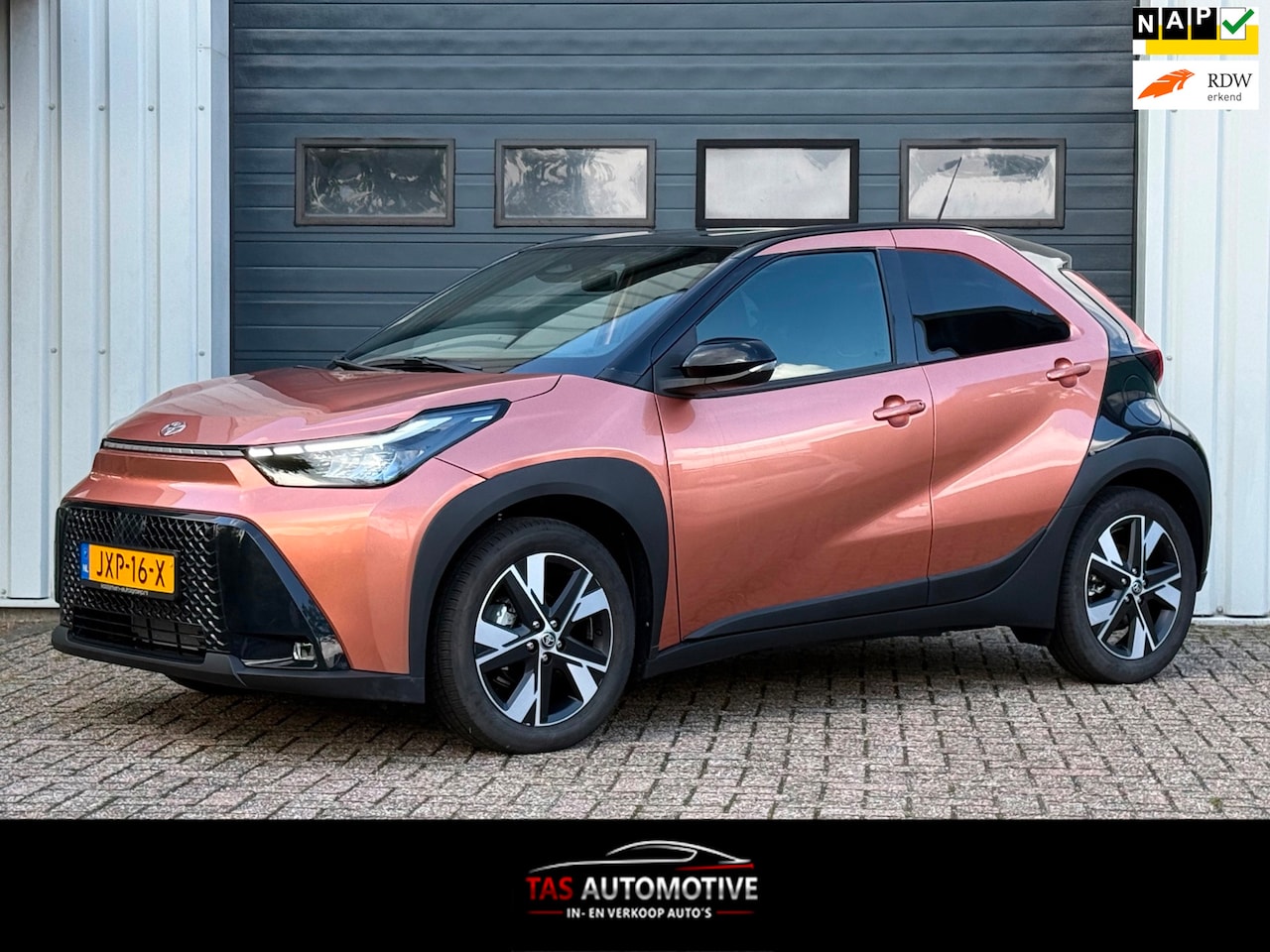 Toyota Aygo X - Hybrid 115 pulse 1e EIG / CARPLAY / CRUISE - AutoWereld.nl