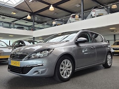 Peugeot 308 - 1.2 PureTech Style / Pano / 1e eigenaar / Trekhaak / Nieuwe Distr