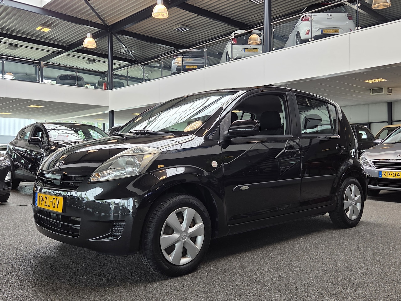 Daihatsu Sirion 2 - 1.0-12V Premium / Trekhaak / Elek. ramen / CV - AutoWereld.nl