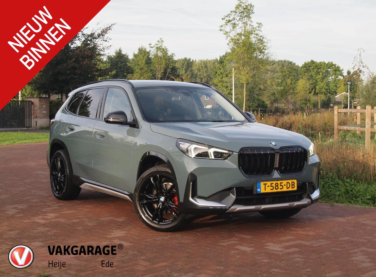 BMW X1 - sDrive18i | NIEUW MODEL | Trekhaak | 19Inch | Sportstoelen met geheugen | Sfeerverlichting - AutoWereld.nl
