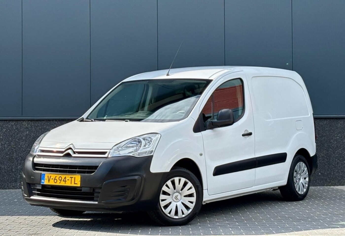 Citroën Berlingo - 1.6 BlueHDI 75 Club 1.6 BlueHDI 75 Club - AutoWereld.nl