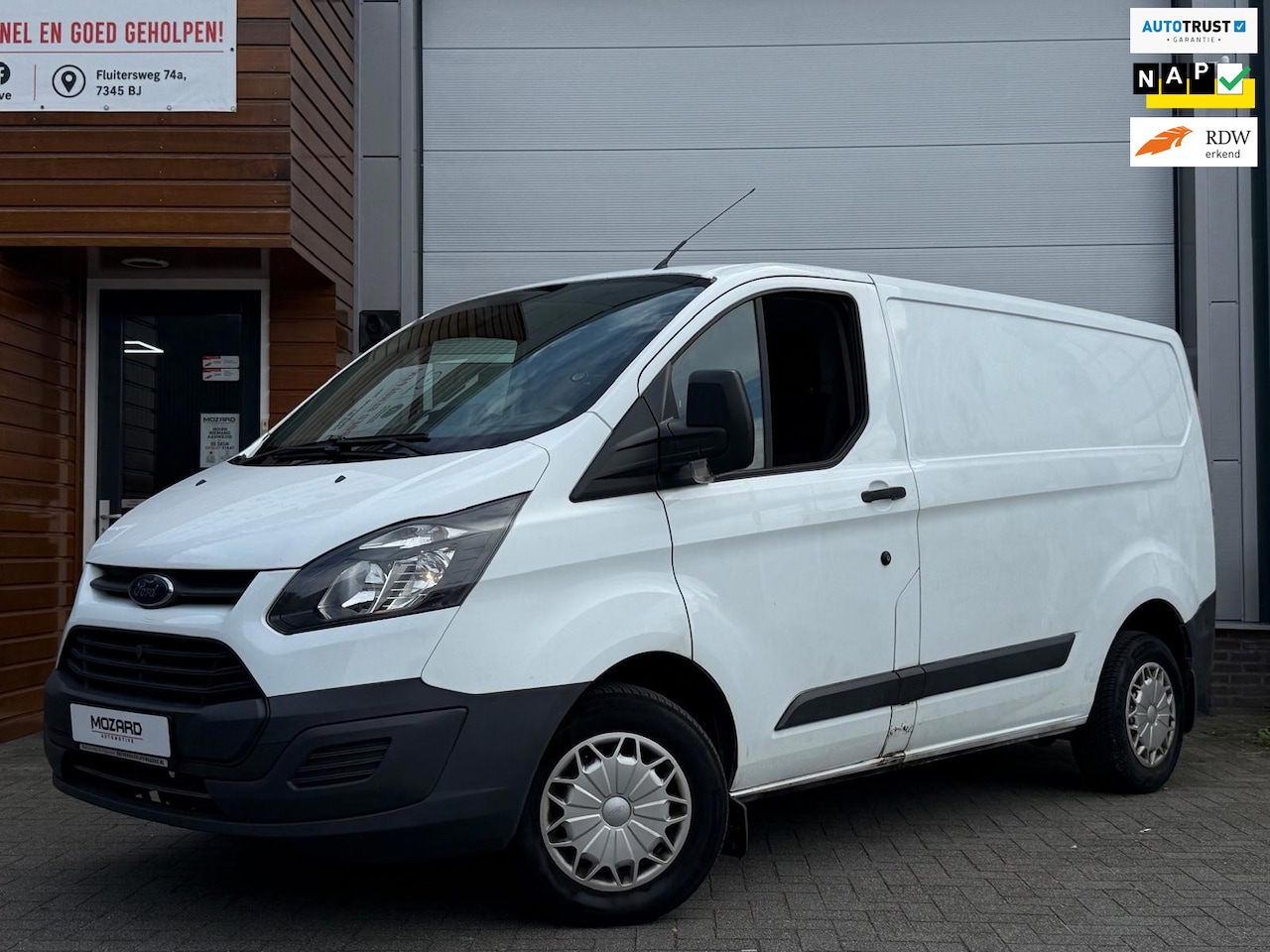 Ford Transit Custom - 270 2.0 TDCI L1H1 CAMERA/AIRCO/TREKHAAK. - AutoWereld.nl