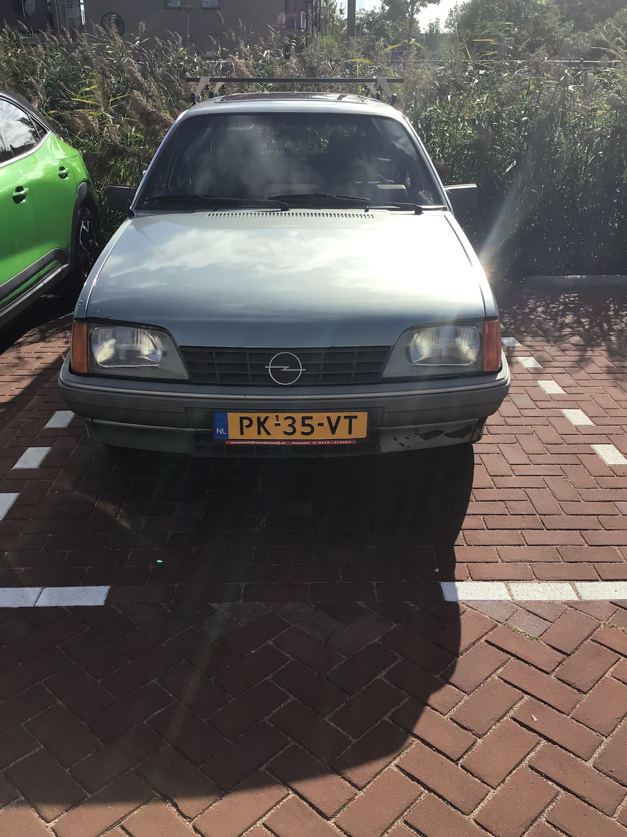 Opel Rekord - LS 2.0 S Stationwagen bj1986 wegenbelasting vrij - AutoWereld.nl