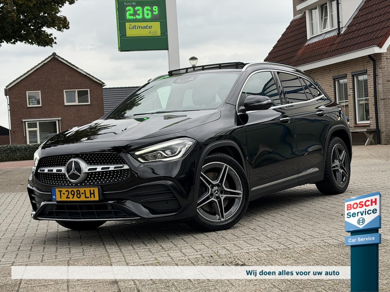 Mercedes-Benz GLA-Klasse - 250 4MATIC AMG Line / Panoramadak / Virtual Cockpit / Leder / Led / Sfeer / Camera / Stoel - AutoWereld.nl