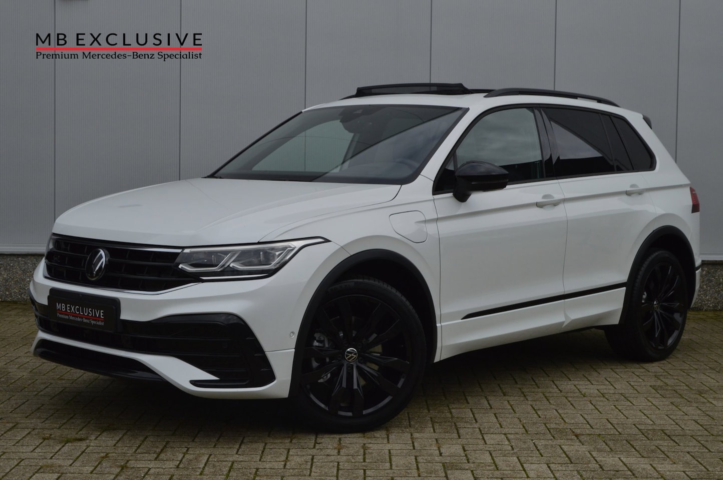 Volkswagen Tiguan - 1.4 TSI eHybrid 3x R-Line Black Style DSG (2023) - AutoWereld.nl