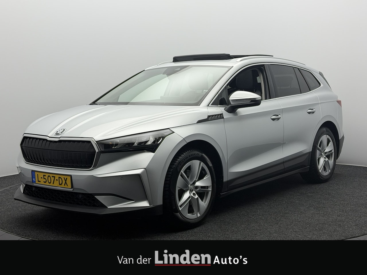 Skoda Enyaq iV - 60 Panoramadak | Adaptive Cruise | Navigatie | Camera | Stuurverwarming - AutoWereld.nl
