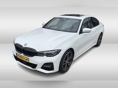 BMW 3-serie - 330e High Executive / SOH 90, 5% / Schuifdak / Camera / Head-up / Individual Leder / 19''