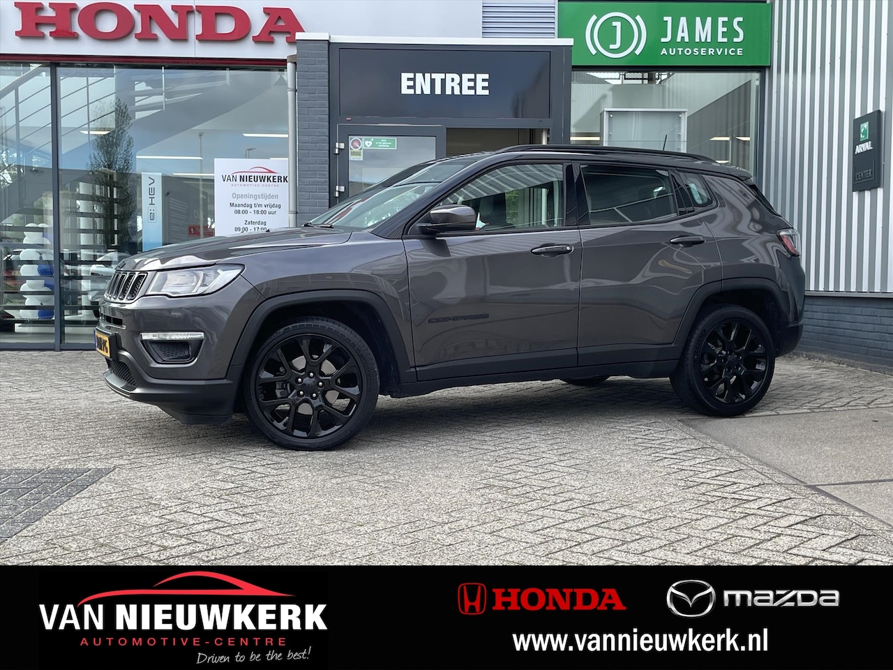 Jeep Compass - 1.3 MultiAir 150pk Automaat Night Libert Edition | Trekhaak - AutoWereld.nl