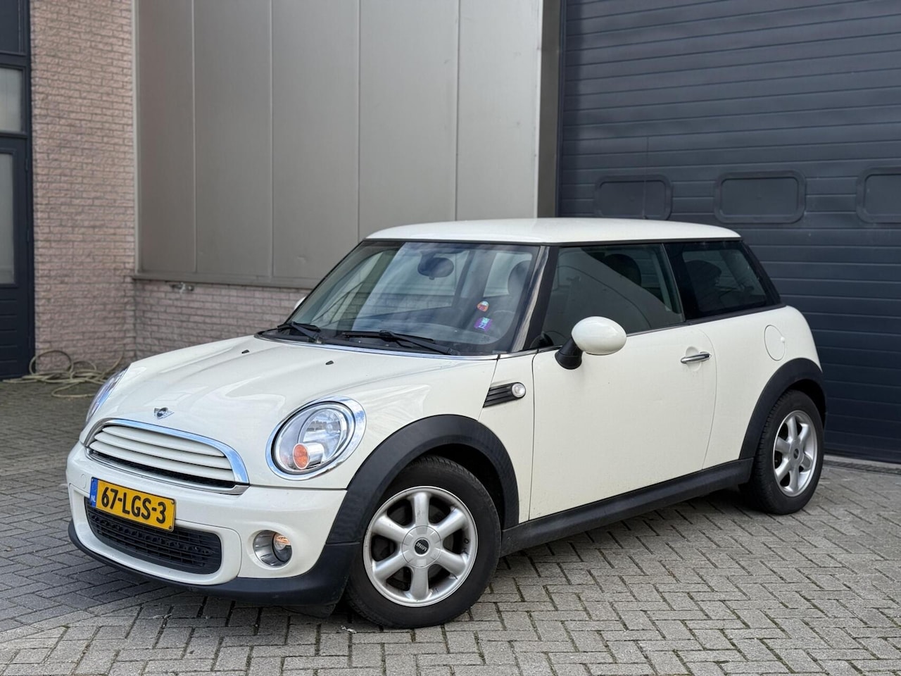 MINI 3-Deurs - 1.6 One MINIMALIST Business Line Airco/Cruise - AutoWereld.nl