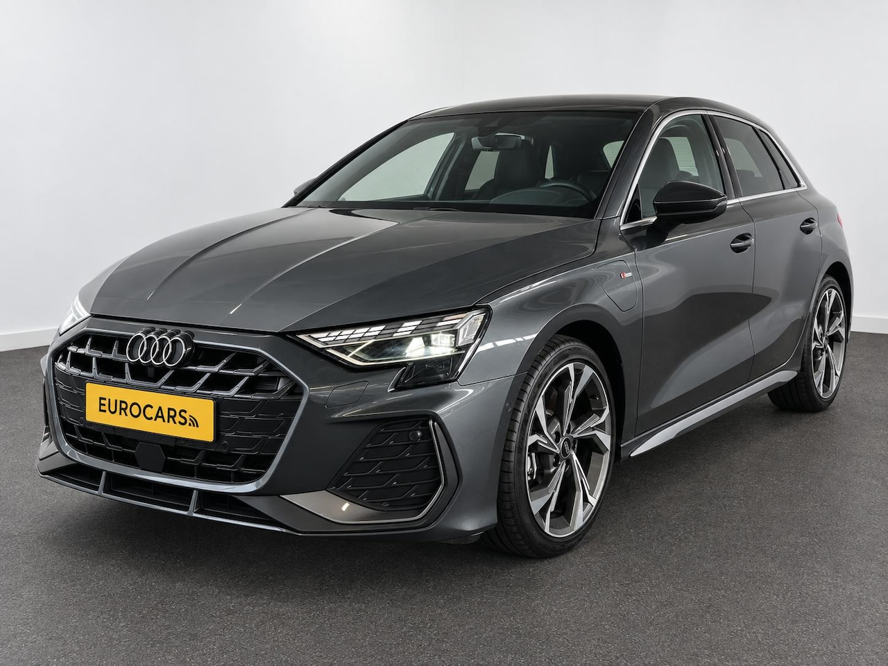 Audi A3 Sportback - 40 TFSI e 204pk Automaat S-Line edition Comfort pakket Plus Lichtmetalen Velgen 18" Matrix - AutoWereld.nl