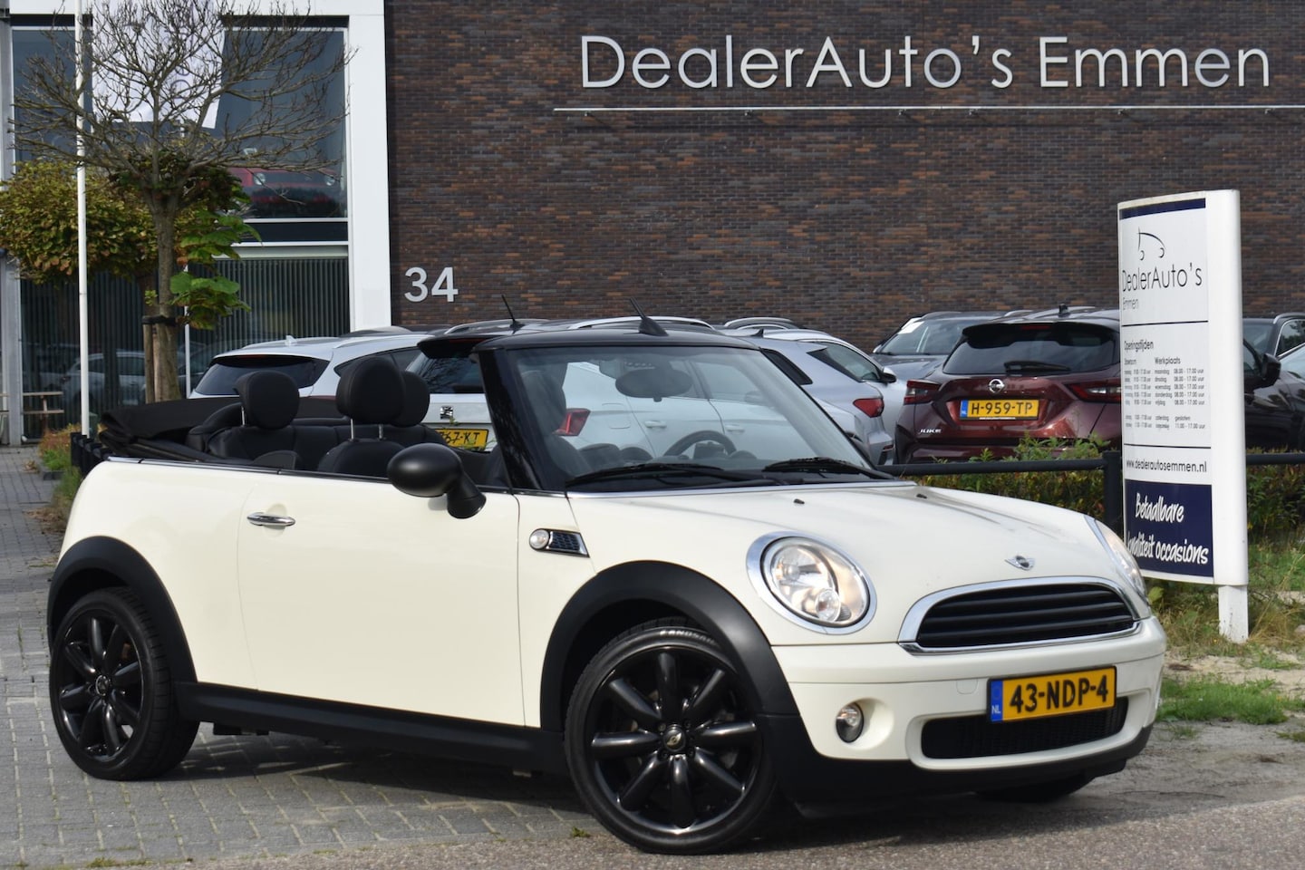 MINI Cabrio - 1.6 One Anniversary 1E Eigenaar - AutoWereld.nl