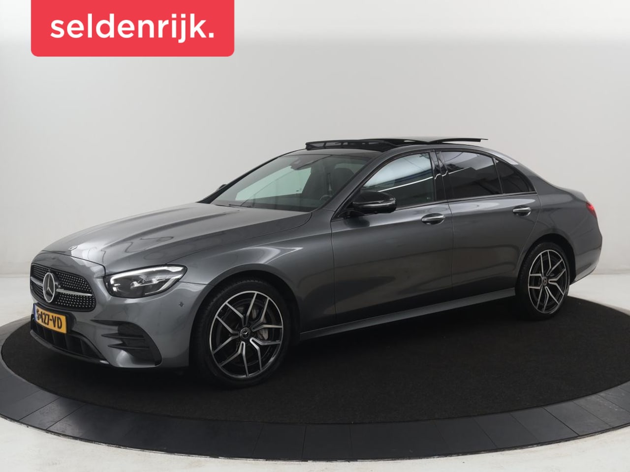 Mercedes-Benz E-klasse - 300 e AMG Line | SOH 88.4% | Panoramadak | Trekhaak | Leder | Burnmeister surround | Head - AutoWereld.nl