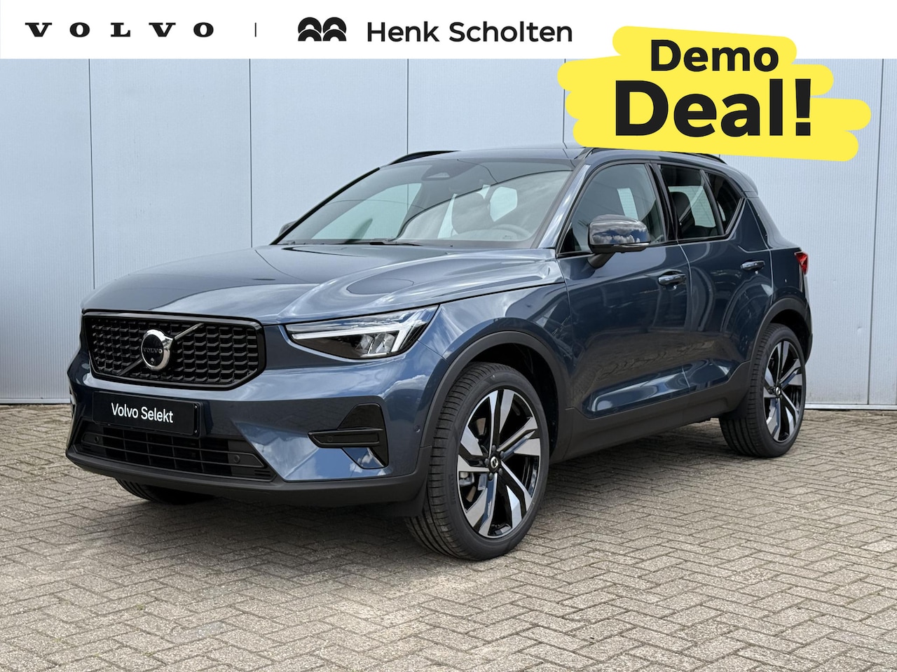 Volvo XC40 - B4 AUT7 197PK Plus Dark | Demo deal | Trekhaak semi elektrisch inklapbaar | Panoramadak | - AutoWereld.nl