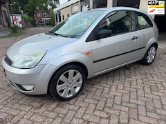 Ford Fiesta - 1.4-16V Futura AIRCO ORG 191146 KM NAP O.H BOEKJES 15.LM VELGEN BIJNA NW BANDEN RIJDT EN S