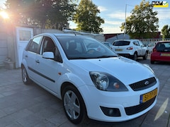 Ford Fiesta - 1.3-8V Futura|Airco|5-deurs