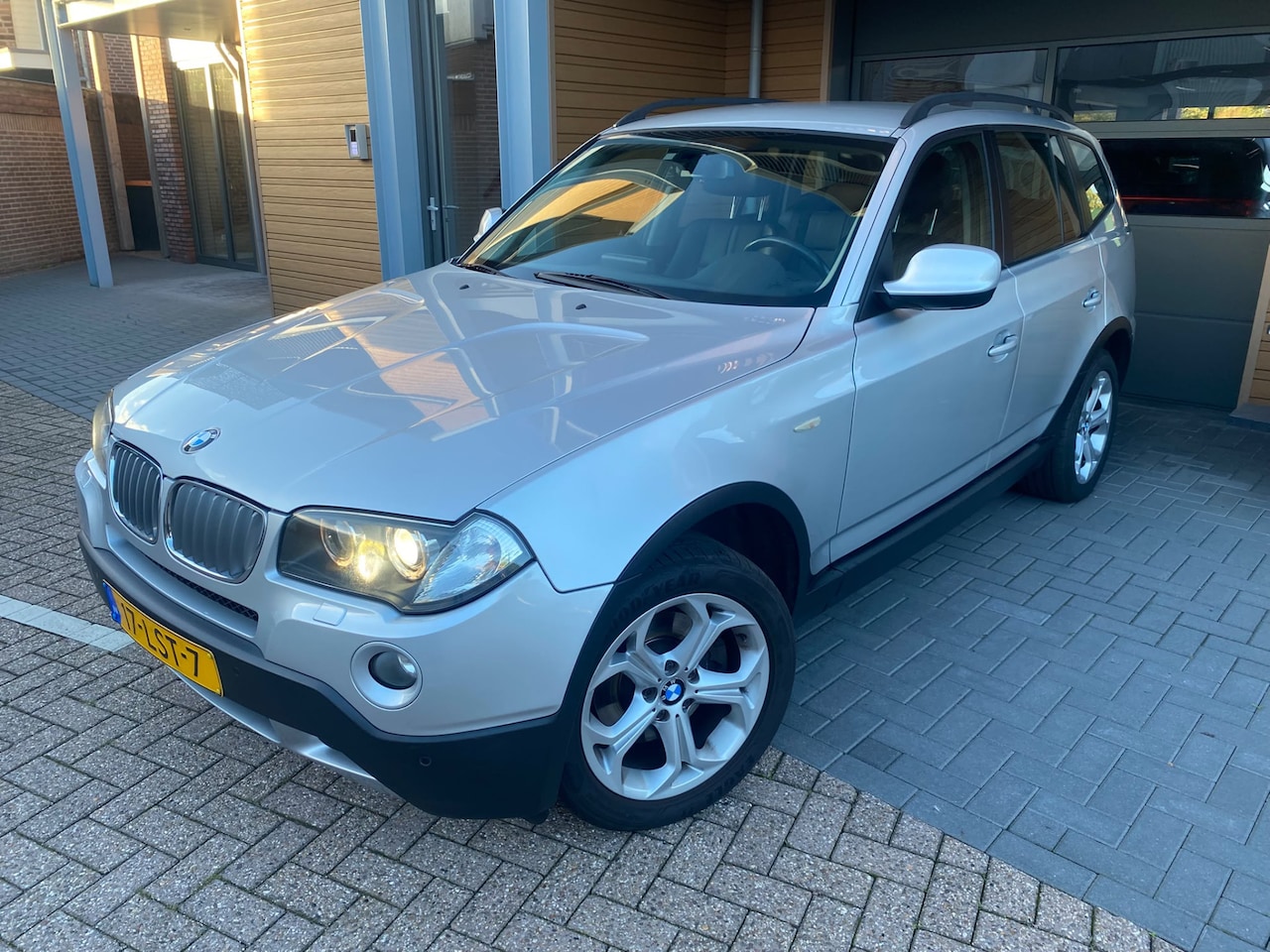 BMW X3 - 2.0i | Xenon| Trekhaak| Stoelverw. - AutoWereld.nl