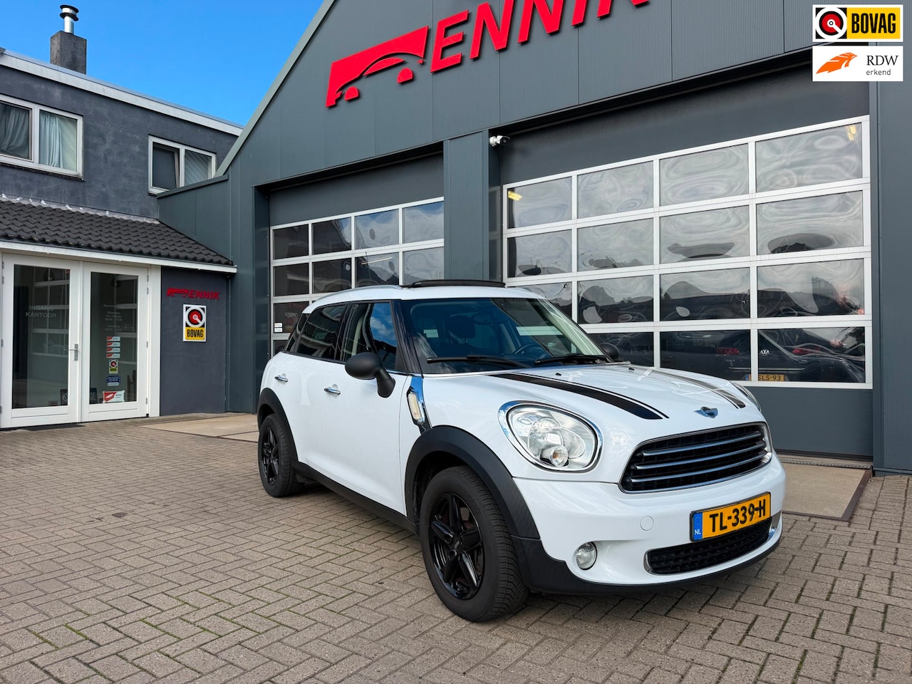 MINI Countryman - 1.6 One Chili / Pano / Cruise / Stoelverw. - AutoWereld.nl