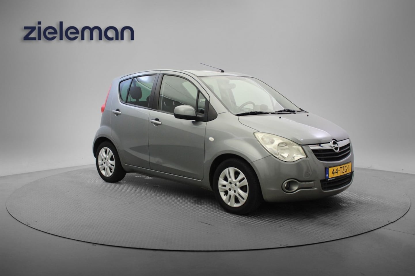 Opel Agila - 1.0 Edition - Airco, Multifunctioneel Stuur, Trekhaak - AutoWereld.nl