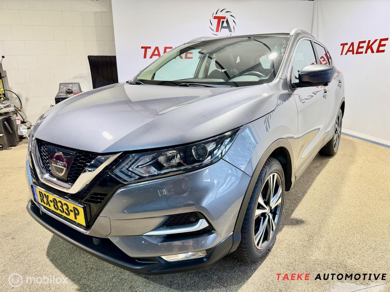 Nissan Qashqai - 1.2 N-Connecta CLIMA/CRUISE/360CAMERA/GLASDAK - AutoWereld.nl
