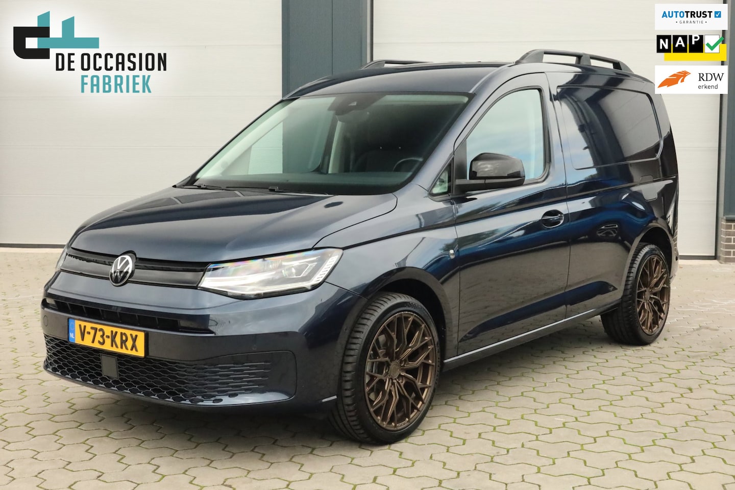 Volkswagen Caddy Cargo - 2.0 TDI Style LED Carplay Adaptief Trekhaak 19inch Vol! - AutoWereld.nl