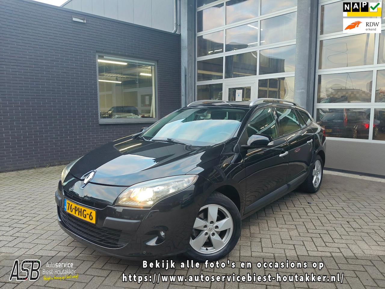 Renault Mégane Estate - 1.6 Dynamique | Trekhaak | Navigatie | Airco | Cruise | Sensoren voor + Achter - AutoWereld.nl