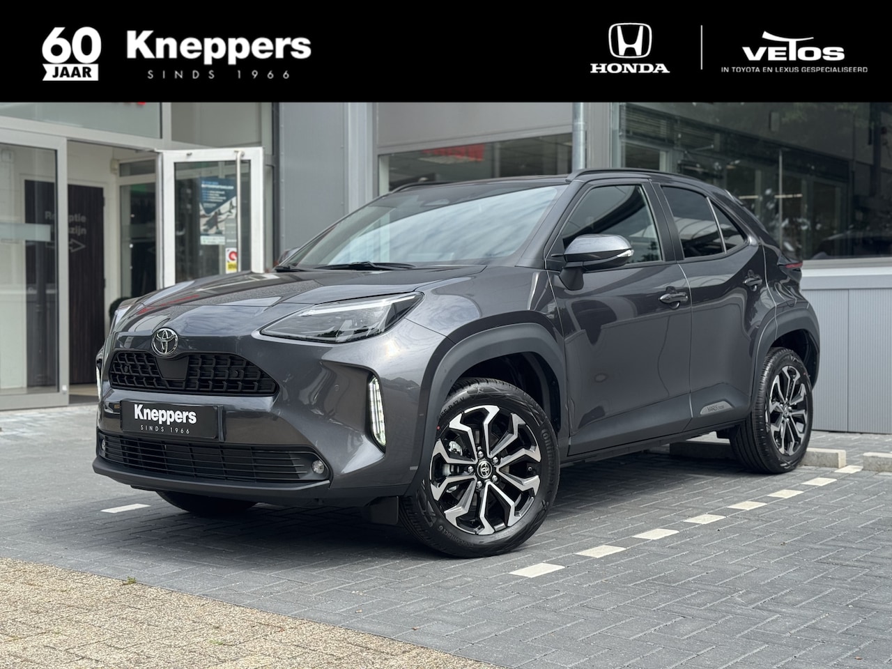 Toyota Yaris Cross - 1.5 Hybrid 130 Style Edition Parkeersensoren V+A, Dodehoeksensor, Navigatie , All-in Rijkl - AutoWereld.nl