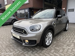 MINI Countryman - 1.5 Cooper S E ALL4 LEDER*NAVI*CRUISE*PDC