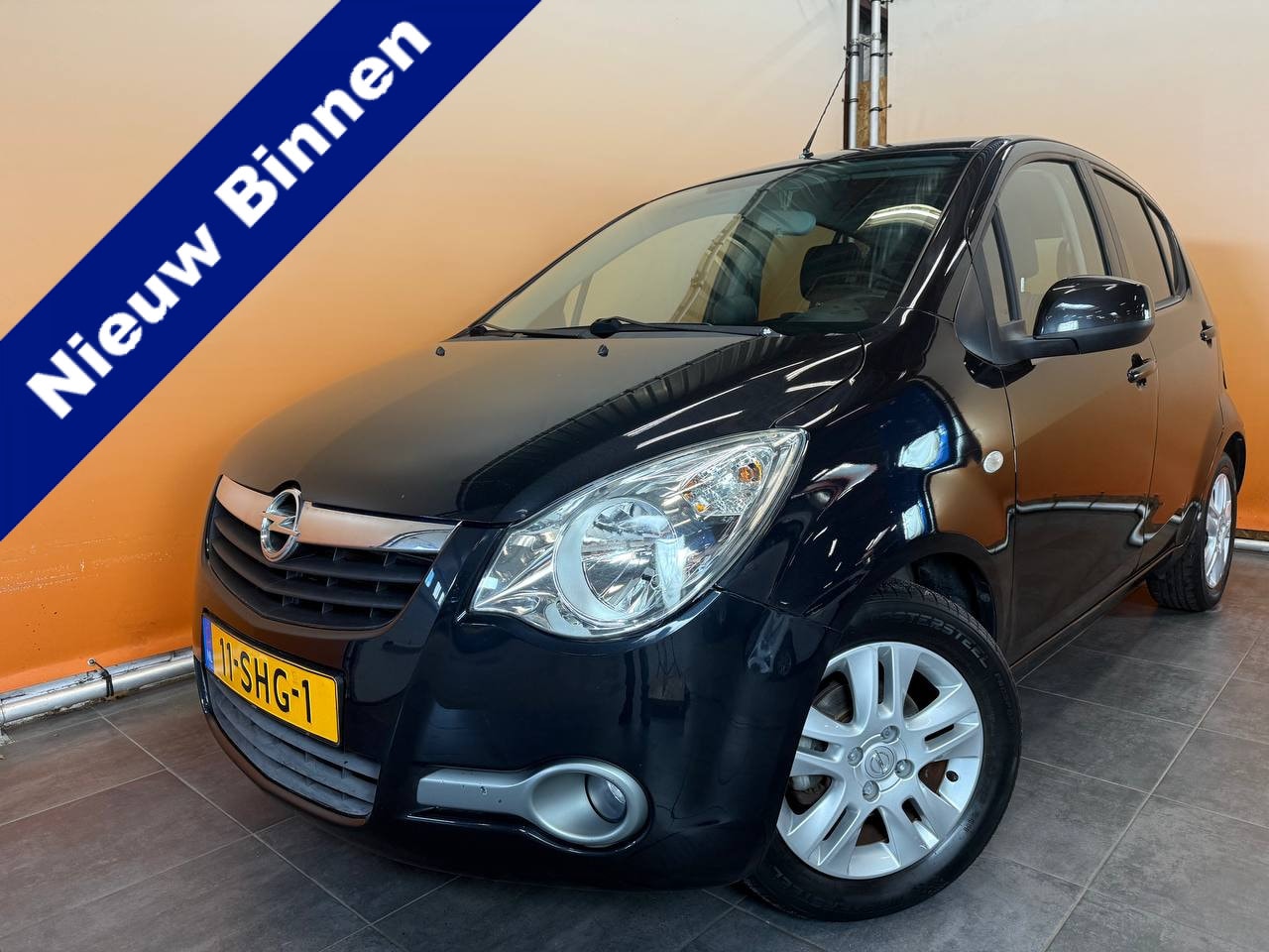 Opel Agila - 1.0 Edition navigatie | airco lichtmetalen wielen - AutoWereld.nl