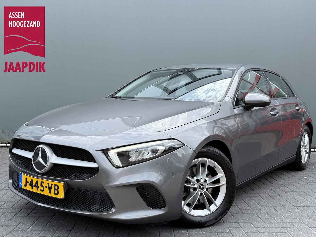 Mercedes-Benz A-klasse - BWJ 2020 180 136 PK Luxury Line AUTOMAAT | TREKHAAK | STOELVERW. | FULL LED | CAMERA | CAR - AutoWereld.nl
