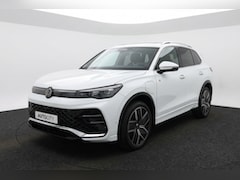 Volkswagen Tiguan - 1.5 TSI eHybrid PHEV R-Line Pano l Blindspot l IQ Lights l