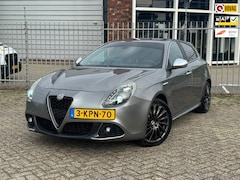 Alfa Romeo Giulietta - 1.4 T Business Executive-Sportiva +Xenon+Leder+18"Lmv+Navigatie+Speciaale-uitlaat = VERK-I