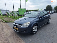 Opel Astra - 1.4 Temptation / APK september 2027