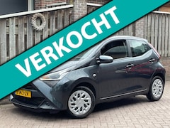 Toyota Aygo - 1.0 VVT-i x-play AIRCO, camera, 5-deurs, bleutooth