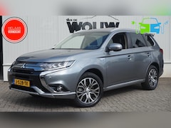 Mitsubishi Outlander - 2.4 PHEV Intense+ Afn. Trekhaak | Elekr Achterklep | Schuif-Kanteldak | PDC V+A | Camera |