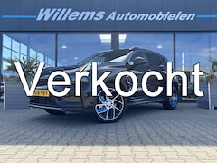 Lynk & Co 01 - 1.5 App-Connect, 360' Camera & Panoramadak Verkoopprijs = Inclusief Trekhaak