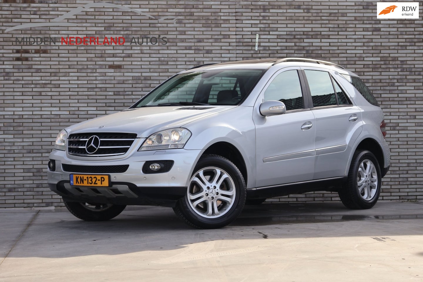 Mercedes-Benz M-klasse - 350 * TREKHAAK * NETTE STAAT * SCHUIFDAK * NIEUWE APK * - AutoWereld.nl
