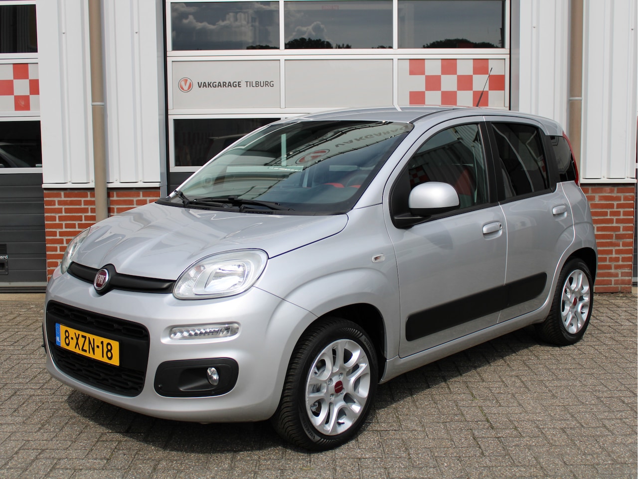 Fiat Panda - 0.9 TwinAir Turbo Lounge Automaat/Climate/PDC/Bluetooth - AutoWereld.nl