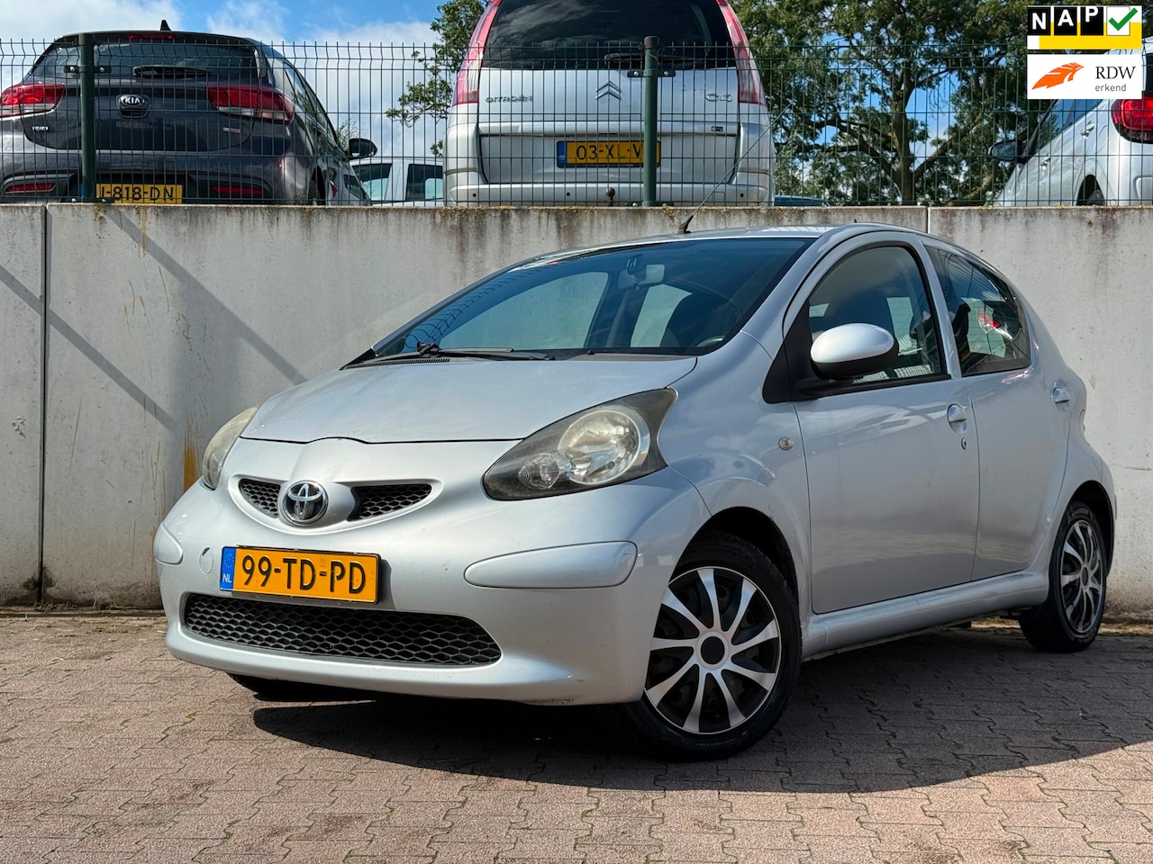 Toyota Aygo - 1.0-12V +/AUTOMAAT/AIRCO/APK 05-2027/162737 KM NAP/ - AutoWereld.nl