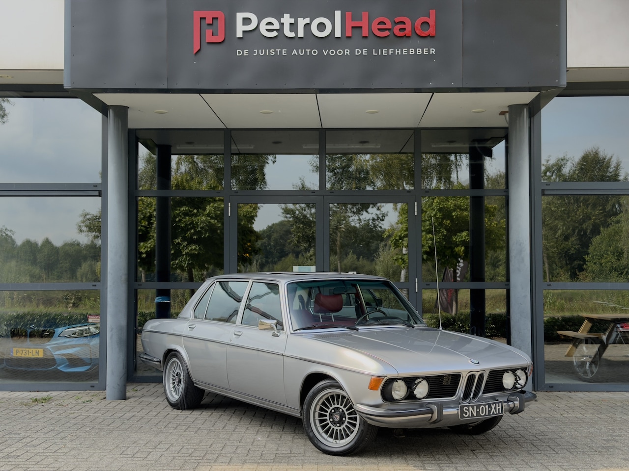 BMW 2.5 / 2.8 / 3.0 - 3.3 Li E3, Handbak 5 versnellingen, Schuifdak, Elektr ramen - AutoWereld.nl